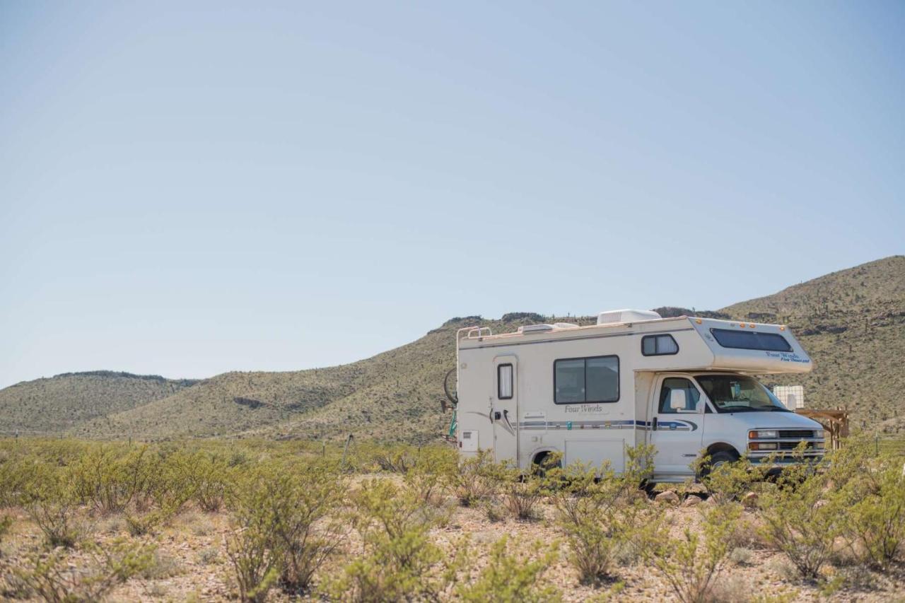 Camping At Desert Gardens Oasis In Lobo, Tx Van Horn Εξωτερικό φωτογραφία