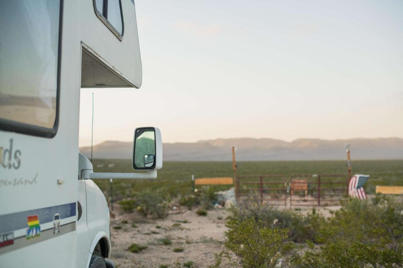 Camping At Desert Gardens Oasis In Lobo, Tx Van Horn Εξωτερικό φωτογραφία